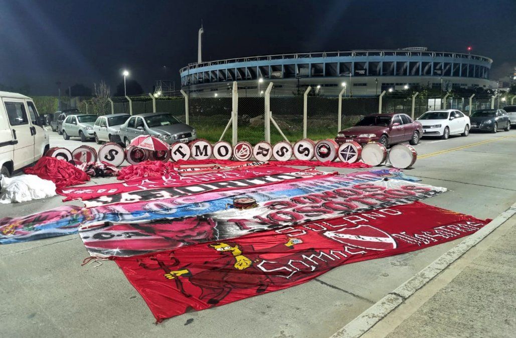 Los barras liderados por César Loquillo Rodríguez se enfrentaron a la policía.