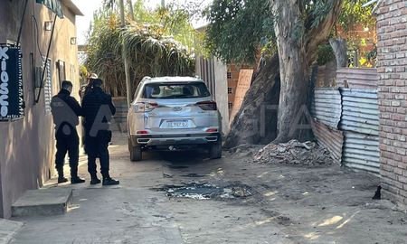 La camioneta apareció en barrio Arenales, en Jujuy y Pasaje Bosso. La camioneta apareció en barrio Arenales, en Jujuy y Pasaje Bosso.