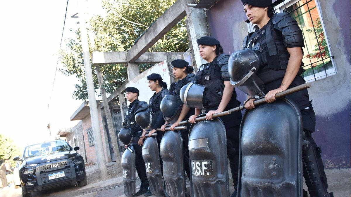 La intervenci&oacute;n se enmarca en la estrategia que el Ejecutivo provincial puso en marcha tras la promulgaci&oacute;n de esa normativa, aprobada a fines de 2023 durante la gesti&oacute;n del gobernador Maximiliano Pullaro.