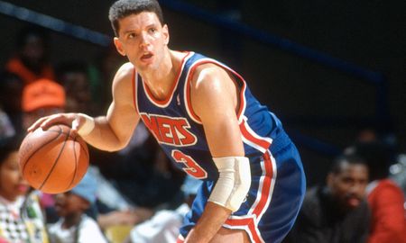 Drazen Petrovic cumpliría este viernes 57 años. Una leyenda del básquet mundial que encontró la muerte de forma prematura pero cuya huella es imborrable. Drazen Petrovic cumpliría este viernes 57 años. Una leyenda del básquet mundial que encontró la muerte de forma prematura pero cuya huella es imborrable.
