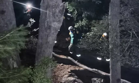 El episodio ocurrió durante una excursión de trekking cuando se desprendió la mochila portabebé en la que trasladaban al menor. El episodio ocurrió durante una excursión de trekking cuando se desprendió la mochila portabebé en la que trasladaban al menor.