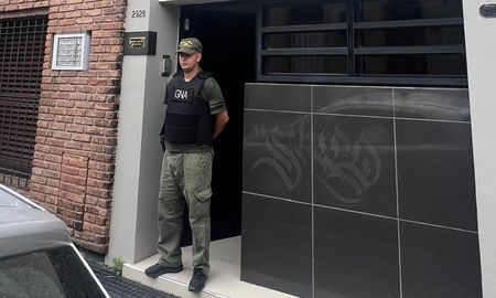 A fines de diciembre del año pasado, Gendarmería Nacional allanó una escribanía de Santa Fe y una sede del Colegio de Escribanos, donde se encontraron documentos relevantes para la causa. A fines de diciembre del año pasado, Gendarmería Nacional allanó una escribanía de Santa Fe y una sede del Colegio de Escribanos, donde se encontraron documentos relevantes para la causa.