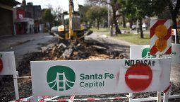 Las municipalidad trabaja en el microcentro de Santa Fe; algunos cortes se extenderán por casi tres semanas.