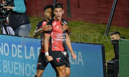 Con el aval de las autoridades, el plantel de Colón se entrenará con normalidad a la espera de la reprogramación de las semifinales de la Copa de la Liga. Con el aval de las autoridades, el plantel de Colón se entrenará con normalidad a la espera de la reprogramación de las semifinales de la Copa de la Liga.