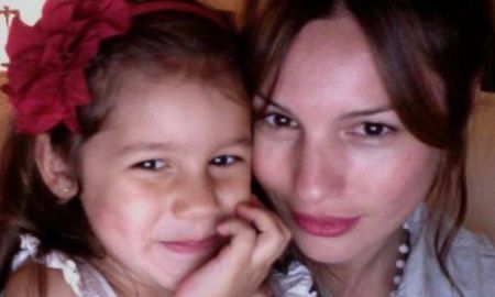 Pampita junto a Blanca, la hija que tuvo con Benjamín Vicuña el 15 de mayo de 2006. Pampita junto a Blanca, la hija que tuvo con Benjamín Vicuña el 15 de mayo de 2006.