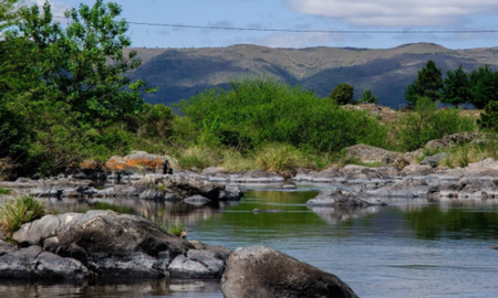 Ni Tanti ni el Nono: un encantador pueblo de Córdoba a orillas de un arroyo de aguas cristalinas Ni Tanti ni el Nono: un encantador pueblo de Córdoba a orillas de un arroyo de aguas cristalinas