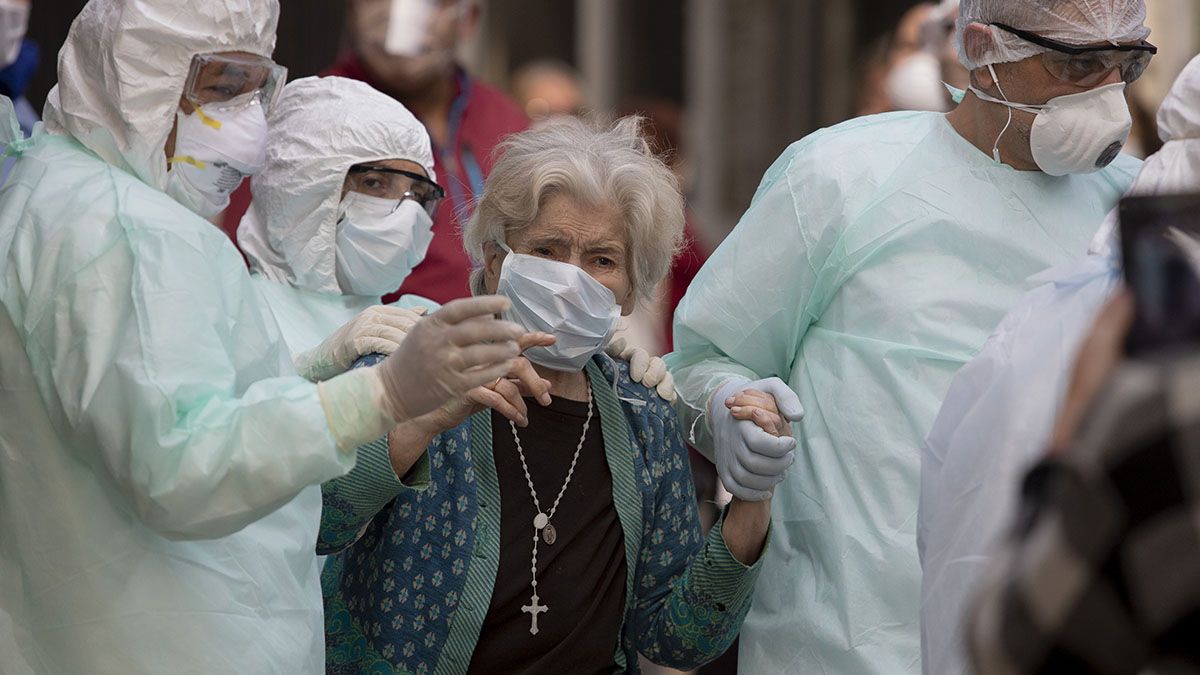 Más del 44% de los contagios de coronavirus en Italia ocurrió en geriátricos.