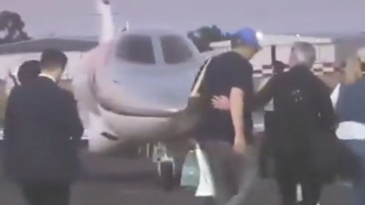 El vuelo de Manuel Adorni en jet privado a Uruguay.