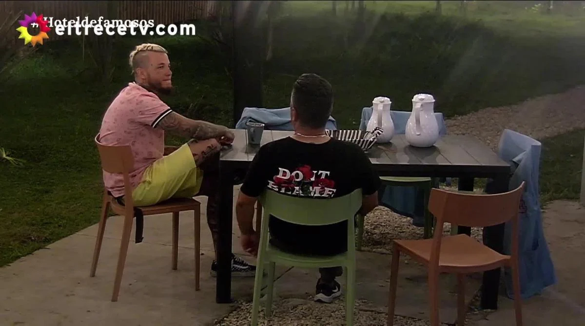 Alex Caniggia dijo que está "peleado a muerte" con su padre.