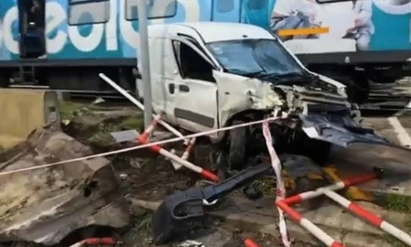 El accidente se produjo debido a que el conductor del vehículo habría cruzado con la barrera baja. El accidente se produjo debido a que el conductor del vehículo habría cruzado con la barrera baja.
