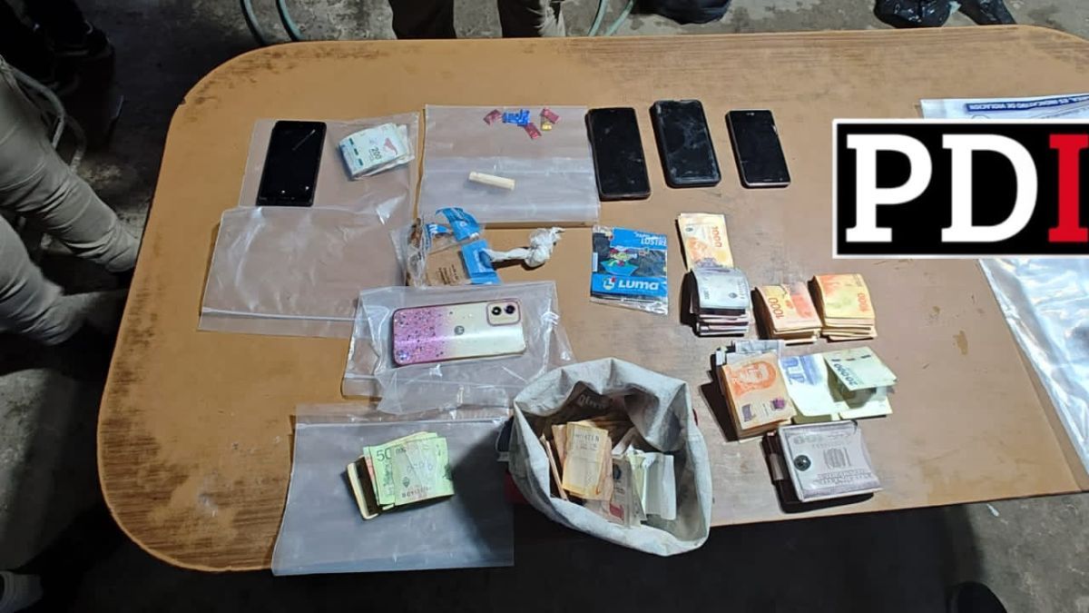 La PDI incautó cocaína, dinero en efectivo y celulares. La PDI incautó cocaína, dinero en efectivo y celulares.
