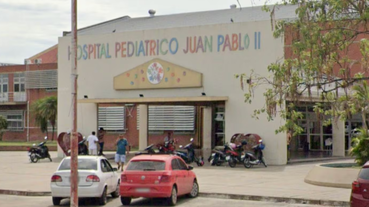 La nena recibió la primera atención en el Hospital Universitario San Juan Bautista de Santo Tomé. 