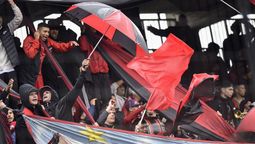 Un hincha de Colón recibió una dura sanción y no podrá entrar a la cancha por un largo tiempo. Un hincha de Colón recibió una dura sanción y no podrá entrar a la cancha por un largo tiempo.