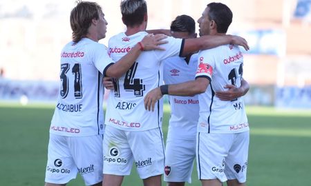 El conjunto rosarino buscará acceder a la final de la zona complementación de la Copa Maradona. El conjunto rosarino buscará acceder a la final de la zona complementación de la Copa Maradona.