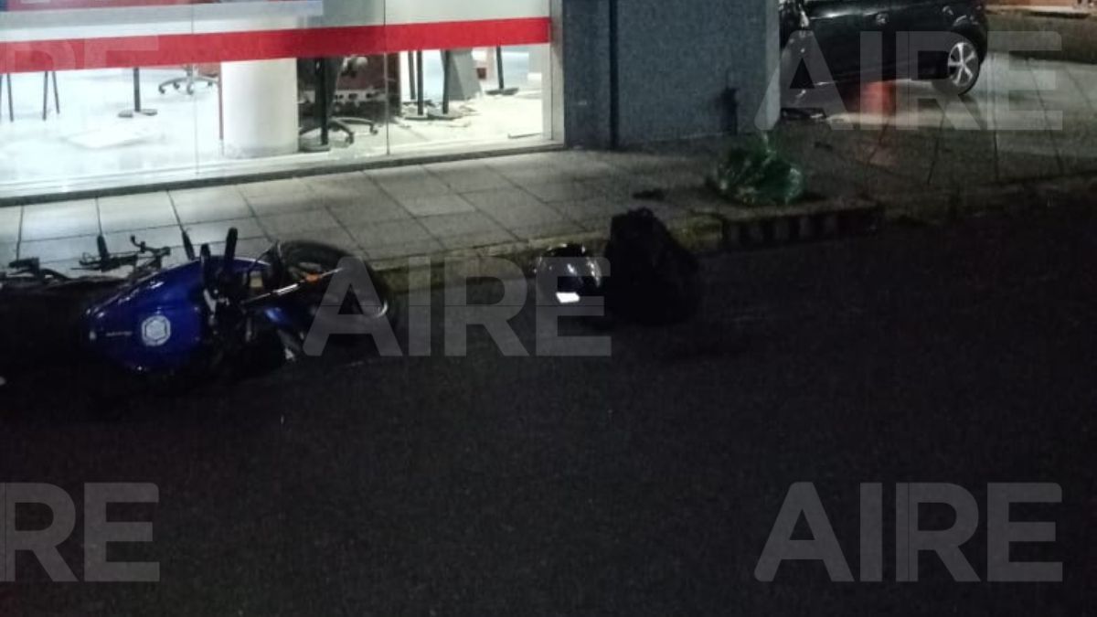 El hecho ocurri&oacute; pasada la 1 de la madrugada de este jueves. Las imagenes fueron enviadas por un seguidor de AIRE tras el accidente.&nbsp;