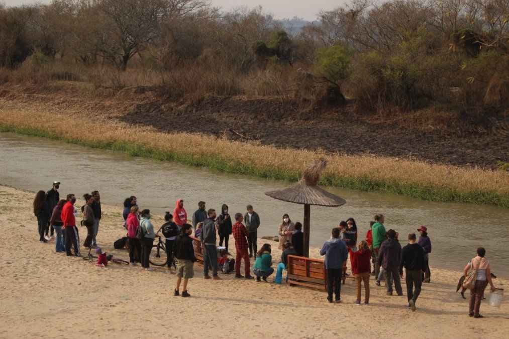 Los vecinos de Rincón formaron asambleas para organizar la restauración de las islas.&nbsp;