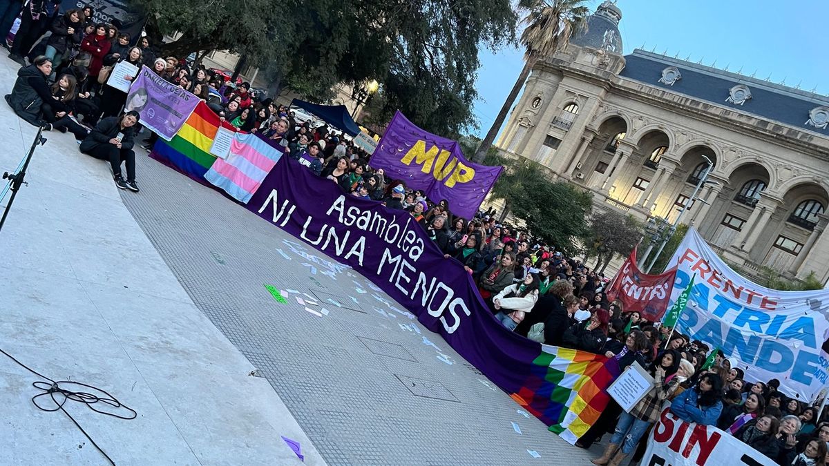 La Asamblea Ni Una Menos Santa Fe se movilizó en Santa Fe. La Asamblea Ni Una Menos Santa Fe se movilizó en Santa Fe.