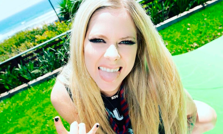 La incorporación de la famosa cantante a TikTok no sólo dio de qué hablar por el hecho en sí, sino también por la apariencia de la cantante ya que luce igual que en los años en que alcanzo la fama.