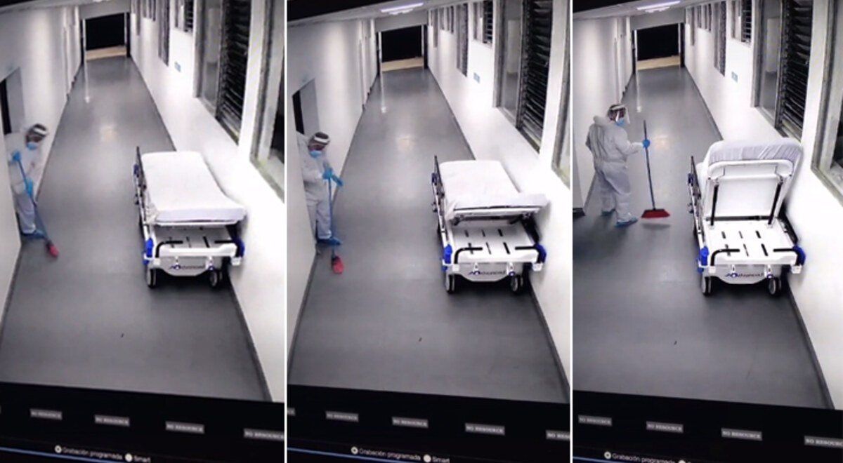 El trabajador de limpieza no podía creer lo que veía.&nbsp;