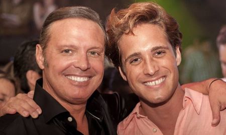 Luis Miguel es interpretado por Diego Boneta. Luis Miguel es interpretado por Diego Boneta.