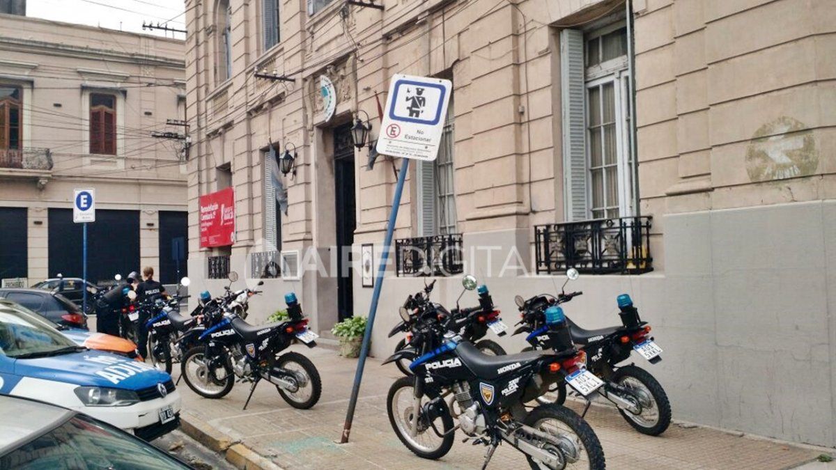 La dueña del auto dejó sentada la denuncia en la Seccional Primera