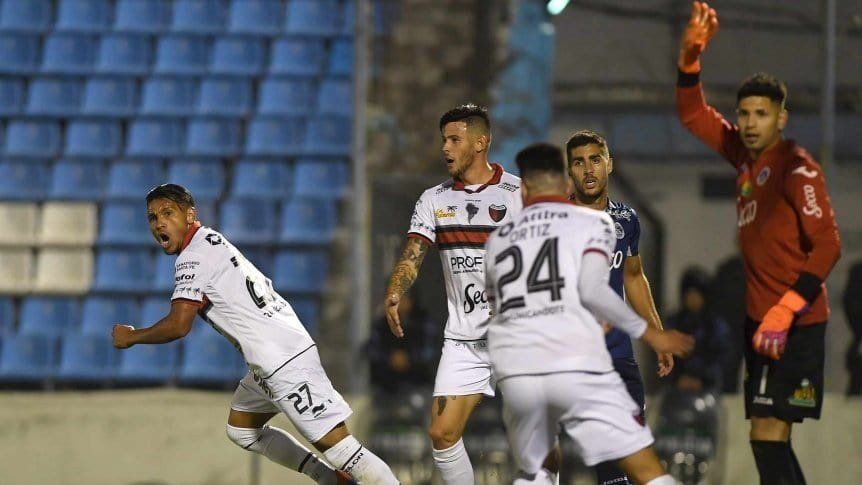 Colón y su “desencanto” en la Superliga: al borde de la zona roja tras un lustro de ausencia