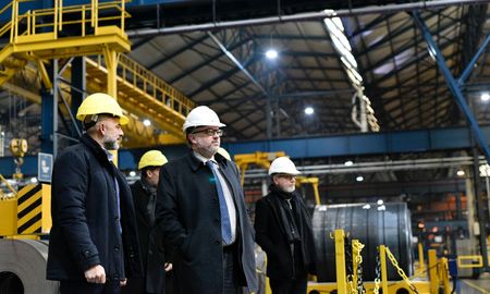 Kulfas: Después de 50 años se vuelve a producir chapa naval en Argentina. Kulfas: Después de 50 años se vuelve a producir chapa naval en Argentina.