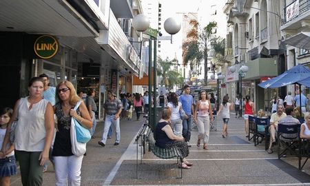 compras navidenas: la mayoria de comercios vendio un 26 % mas en promedio compras navidenas: la mayoria de comercios vendio un 26 % mas en promedio