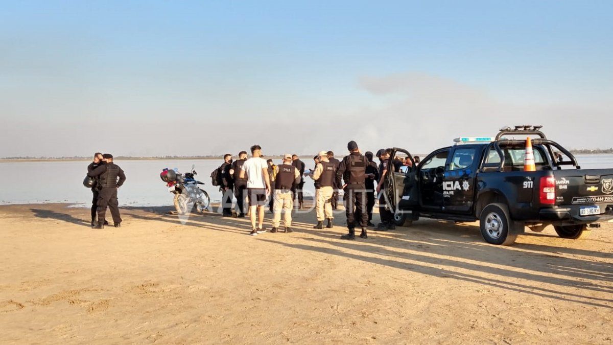 Buscan en la Setúbal a dos personas que se hundieron al cruzar la laguna caminando