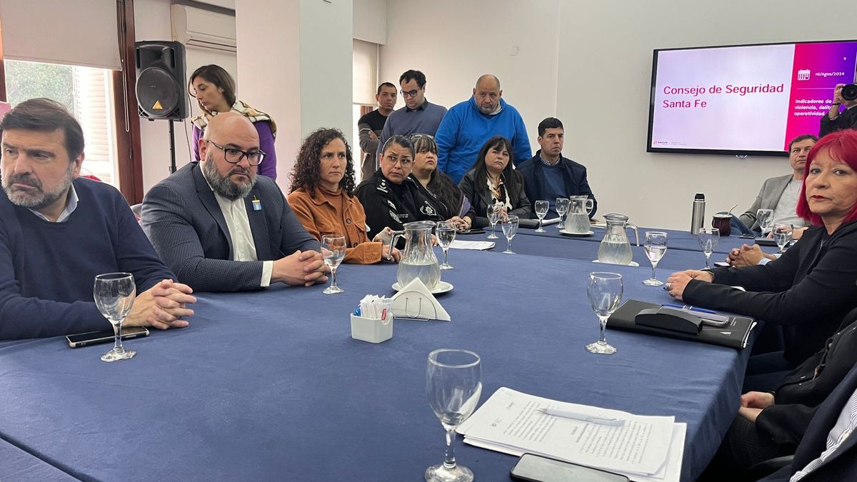 Concejales de todos los bloques participaron de la reunión del Consejo de Seguridad Urbana. Concejales de todos los bloques participaron de la reunión del Consejo de Seguridad Urbana.