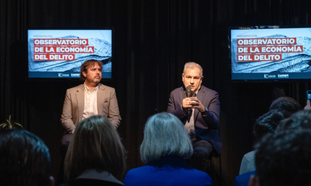 El diputado provincial, Pablo Farías, participó de la presentación del Observatorio de la economía del delito que se hizo en Santa Fe. El diputado provincial, Pablo Farías, participó de la presentación del Observatorio de la economía del delito que se hizo en Santa Fe.