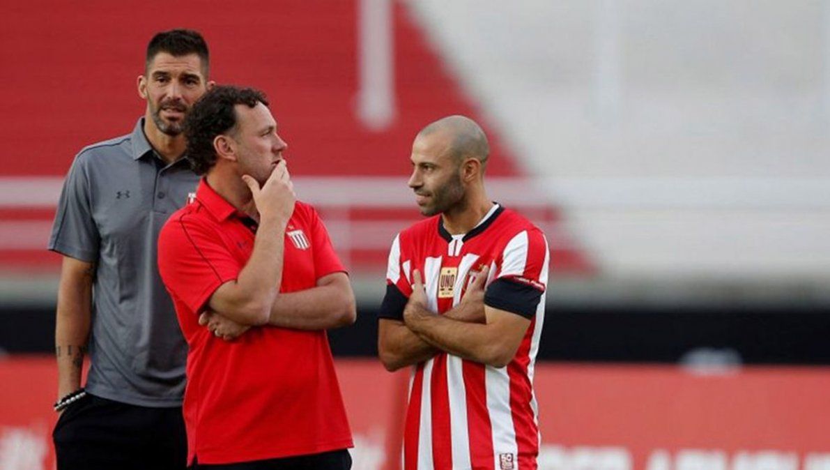 Estudiantes volvió a los entrenamientos con Javier Mascherano