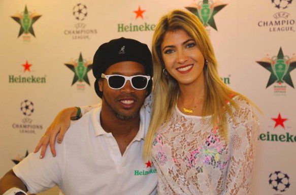 Cande Ruggeri muy cerca de ¡Ronaldinho!