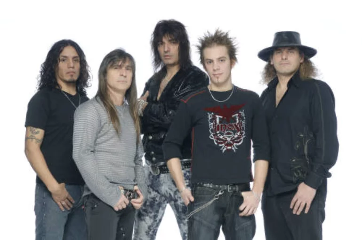 Rata Blanca estaban obligados a tocar Mujer Amante pero lo hac&iacute;an al final del show porque si la tocaban quinta o sexta, la gente terminaba de escucharla y se iba.
