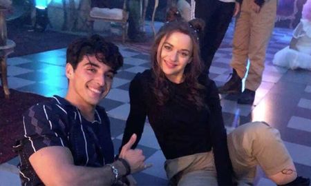 Joey King reaperece con su novio y acaba los rumores con Taylor Zakhar Pérez. Joey King reaperece con su novio y acaba los rumores con Taylor Zakhar Pérez.