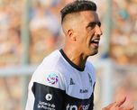 Lucas Barrios, no pudo jugar el clásico de La Plata por padecer una miocarditis leve de índole inflamatoria, como consecuencia de haber sufrido coronavirus.