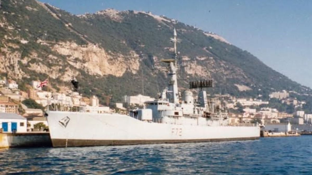 La Operación Algeciras buscaba atacar el HMS Ariadne, que en esta fotografía está encallado en Gibraltar. La Operación Algeciras buscaba atacar el HMS Ariadne, que en esta fotografía está encallado en Gibraltar.