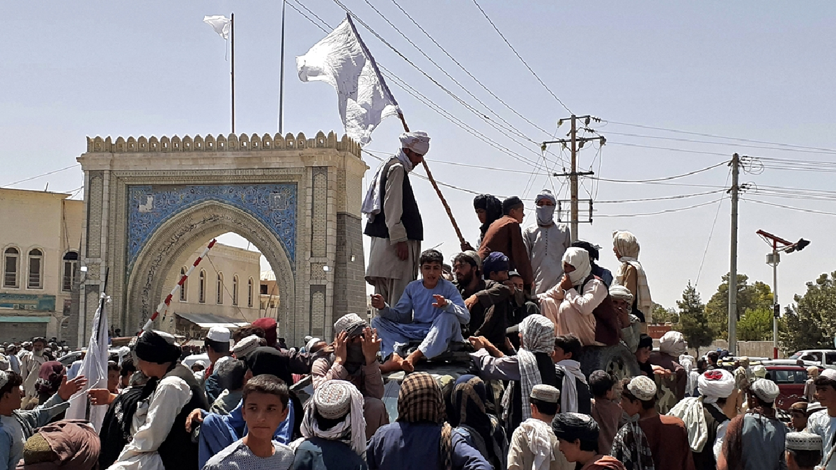 La cumbre tiene por objetivo formar un Gobierno inclusivo y establecer la paz y la seguridad en Afganistán.