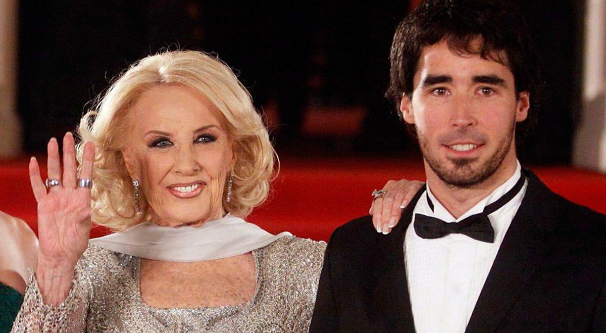 Nacho Viale confirmó la denuncia por el escrache que le hicieron a Mirtha Legrand en la puerta de su casa