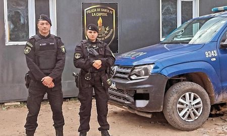 El personal policial arribó a la zona comisionado por la Central de Emergencias 911 tras un reporte por una urgencia médica. El personal policial arribó a la zona comisionado por la Central de Emergencias 911 tras un reporte por una urgencia médica.