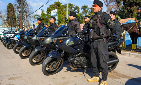 Se oficializaron los nuevos salarios de Gendarmería, Prefectura Naval, Policía Federal y PSA Se oficializaron los nuevos salarios de Gendarmería, Prefectura Naval, Policía Federal y PSA
