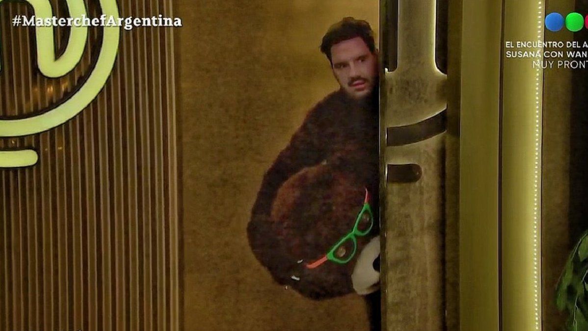 Damián Betular se disfrazó de oso y sorprendió a los famosos de MasterChef Celebrity 3