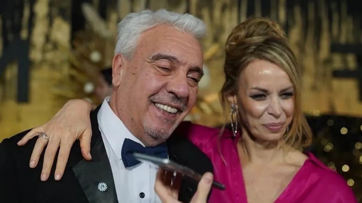 Luego de unas semanas haber confirmado su romance junto a Coco Sily, decidió darle fin para regresar con su exmarido. Luego de unas semanas haber confirmado su romance junto a Coco Sily, decidió darle fin para regresar con su exmarido.