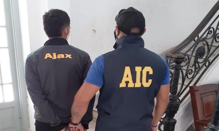 Todos los casos que tienen a menores detenidos en Santa Fe, deben ser abordados por un solo juez. Y este juez debió pedir licencia por problemas de salud. Todos los casos que tienen a menores detenidos en Santa Fe, deben ser abordados por un solo juez. Y este juez debió pedir licencia por problemas de salud.