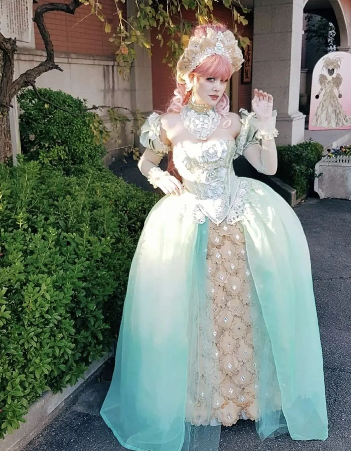 Lilia Lemoine realiza cosplay. Lilia Lemoine realiza cosplay.