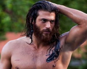 Can Yaman en Sandokan. Can Yaman en Sandokan.