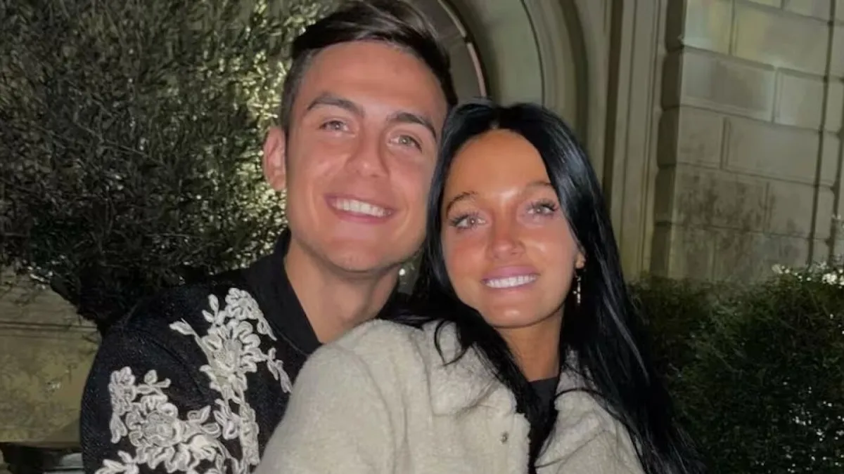 Paulo Dybala y Oriana Sabatini se comprometieron en la Fontana di Trevi, en Roma. Paulo Dybala y Oriana Sabatini se comprometieron en la Fontana di Trevi, en Roma.