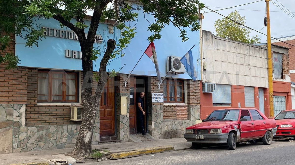 El auto en el que se conducían los ladrones quedó en calidad de secuestro, en la Comisaría 5°.