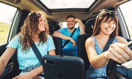 Carpoolear es una forma económica y diviertida de viajar en auto.