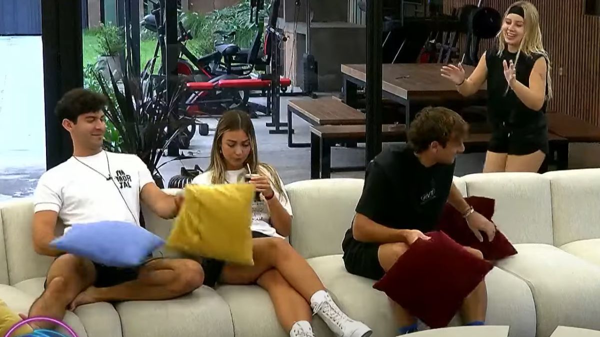 Florencia Regidor no aguanta más a Coti Romero en la casa de Gran Hermano. Florencia Regidor no aguanta más a Coti Romero en la casa de Gran Hermano.